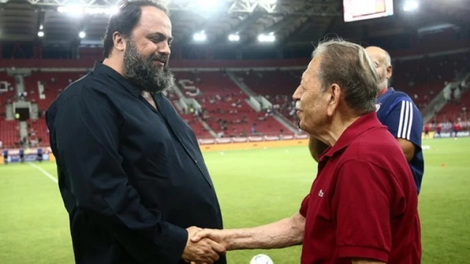 Ολυμπιακός: Τίμησε τον γηραιότερο κάτοχο διαρκείας του-Συγκινητικό βίντεο